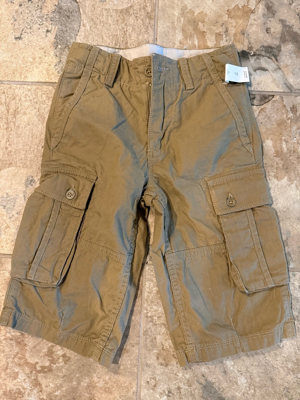 NWT Kid’s GAP Cargo Shorts in Khaki - Classic Casual size 10 slim